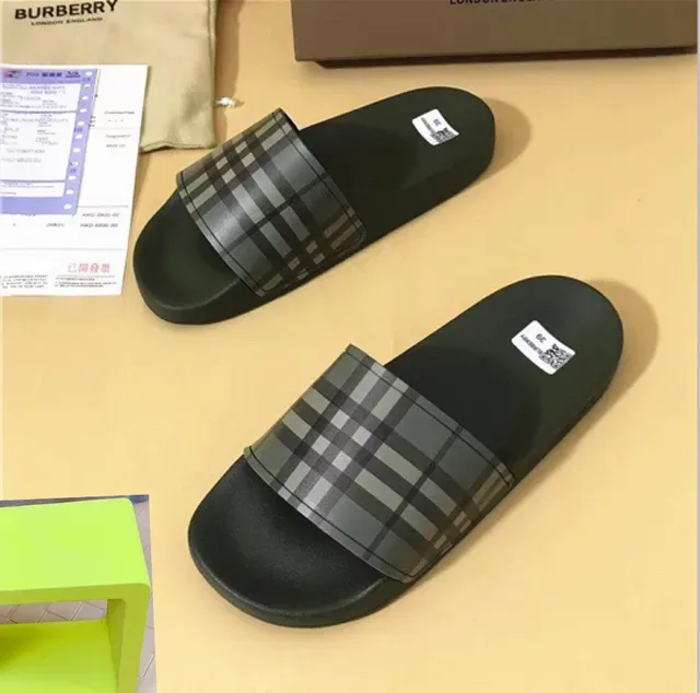 Burberry Check Pattern Slide Slippers 9