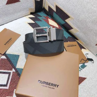 Burberry নাইট কালো ঘর চেক চামড়ার বেল্ট