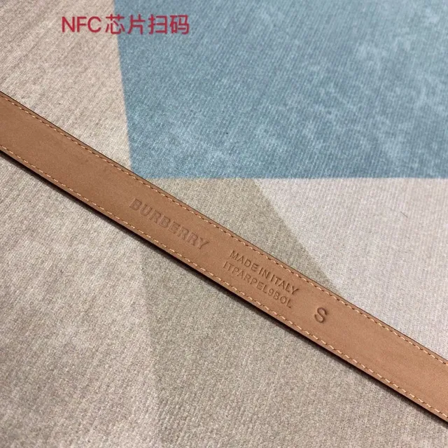Burberry Chevalier Brun Beige Étroite Surjet Contraste Ceinture en cuir 4