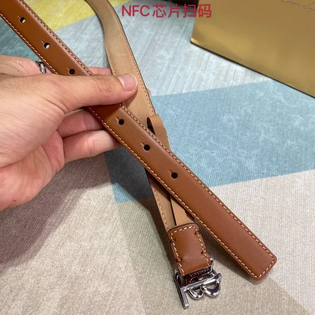 Burberry Chevalier Brun Beige Étroite Surjet Contraste Ceinture en cuir 5