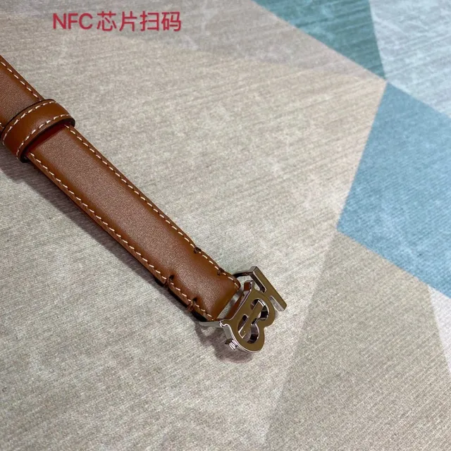 Burberry Chevalier Brun Beige Étroite Surjet Contraste Ceinture en cuir 6