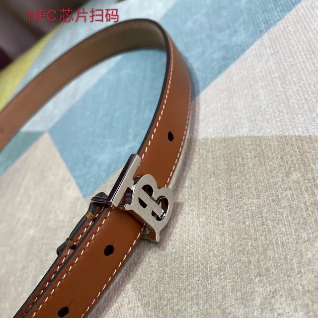 Burberry Chevalier Brun Beige Étroite Surjet Contraste Ceinture en cuir 7