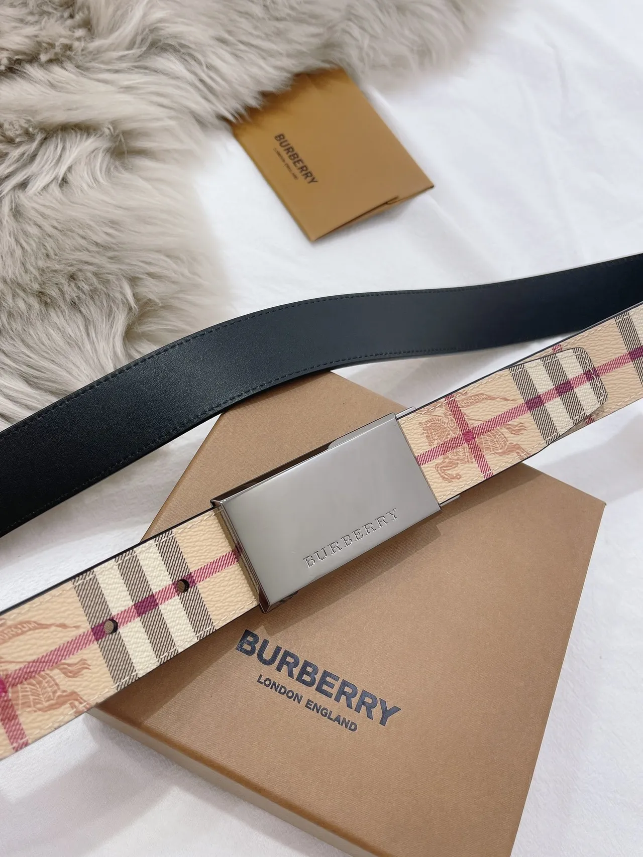Burberry Knight Check Pattern Beige and Black Leather Belt 7