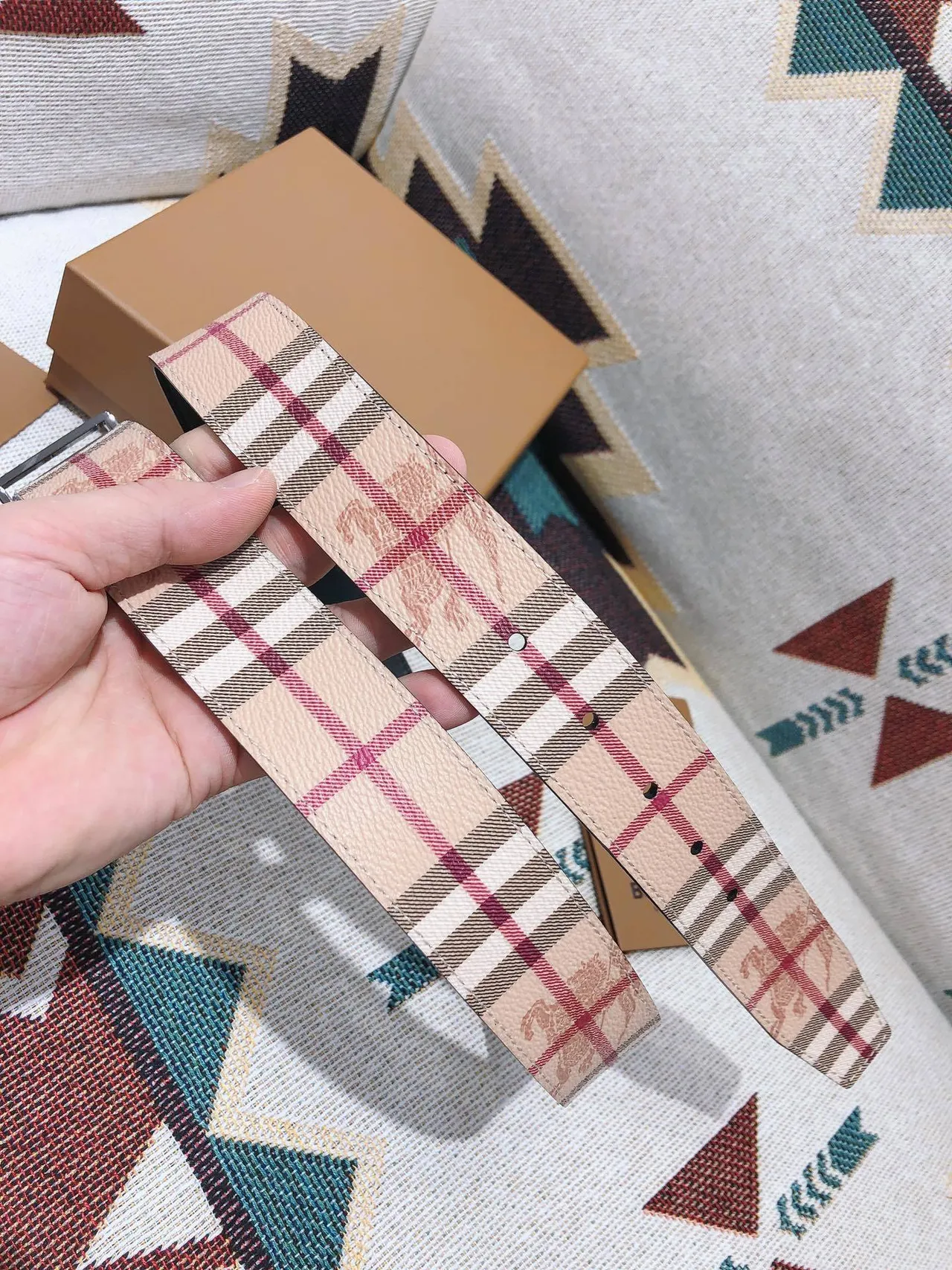 Burberry Cavaleiro Reversível Xadrez e Motivo Cavaleiro Cinto de Couro 4