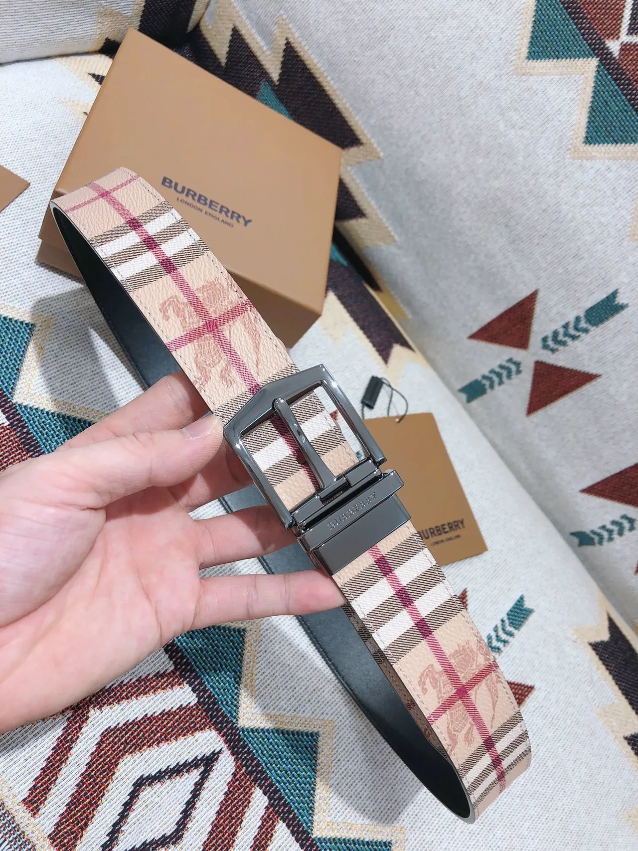 Burberry Cavaleiro Reversível Xadrez e Motivo Cavaleiro Cinto de Couro 8