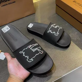 Burberry Knight Slide काले स्लाइडर