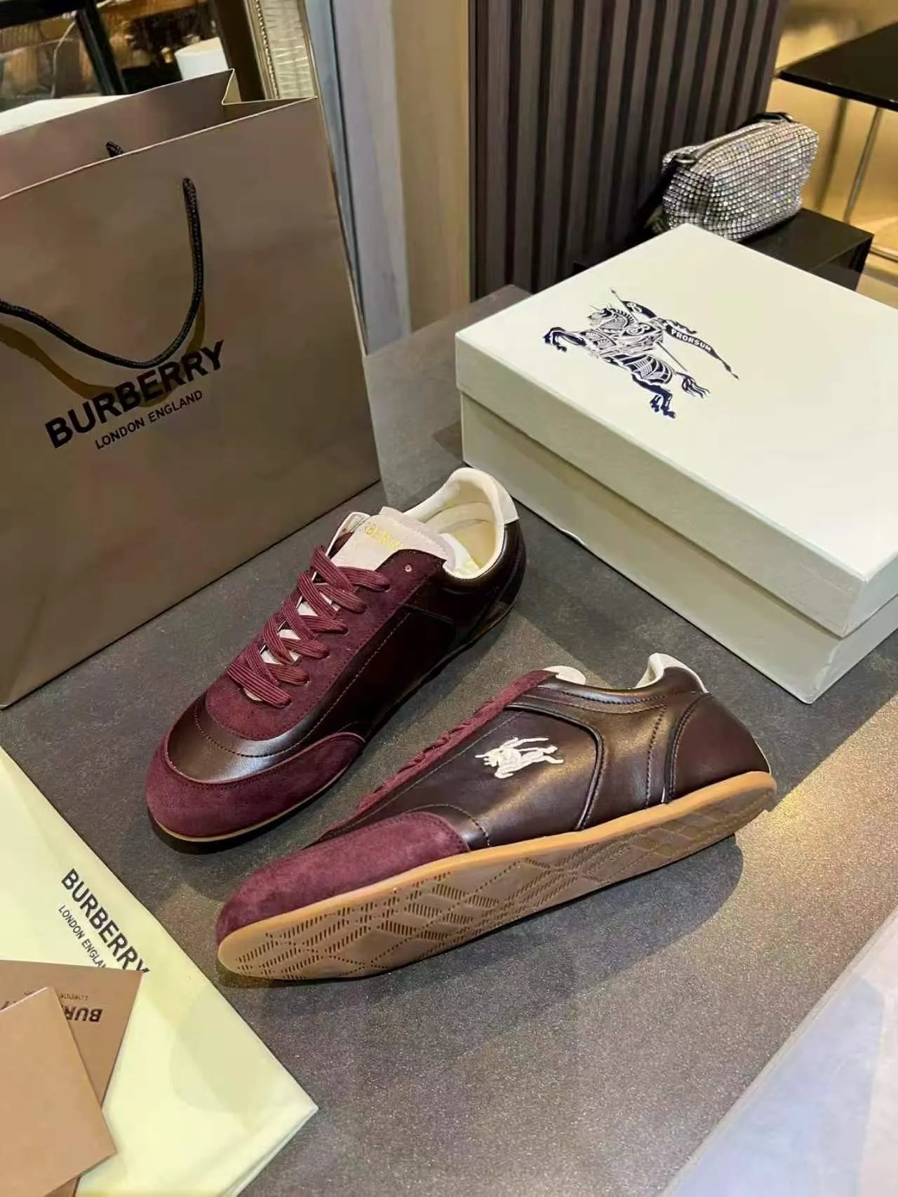 Burberry Knight Chaussures Lifestyle Cuir et Daim à deux tons 3