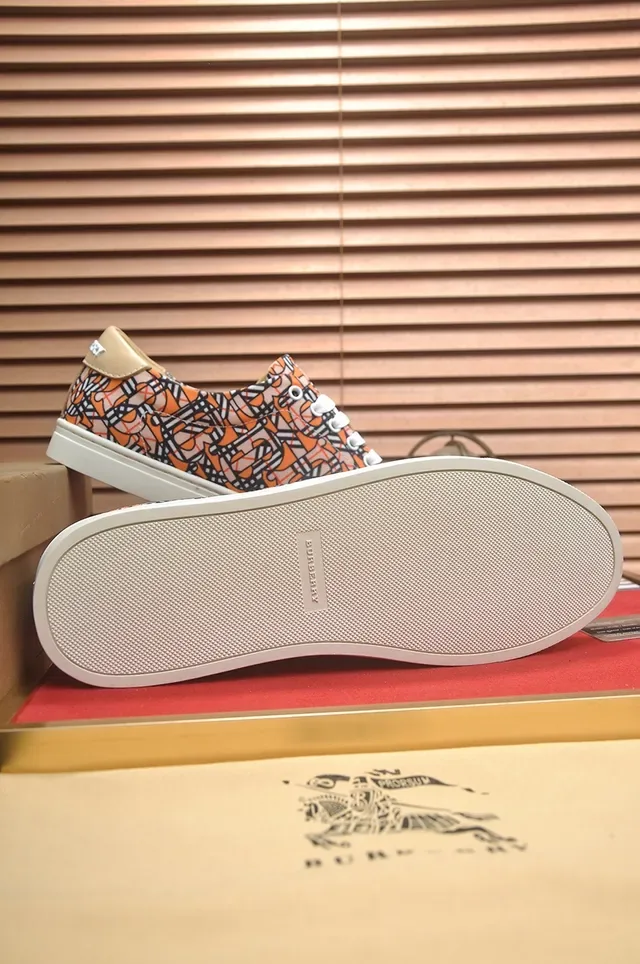 Burberry Monogram-Print Chaussures Lifestyle Orange Noir Crème 2