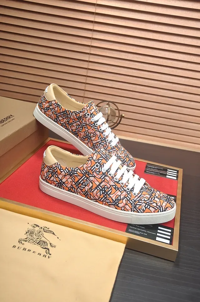 Burberry Monogram-Print Chaussures Lifestyle Orange Noir Crème 3