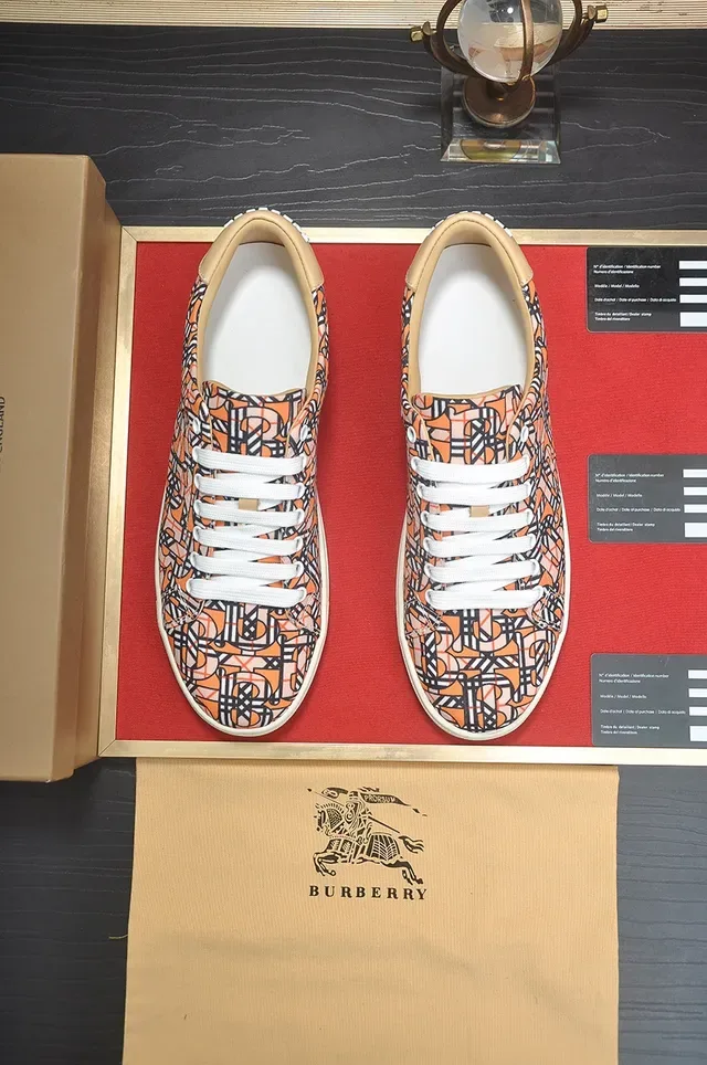 Burberry Monogram-Print Chaussures Lifestyle Orange Noir Crème 4