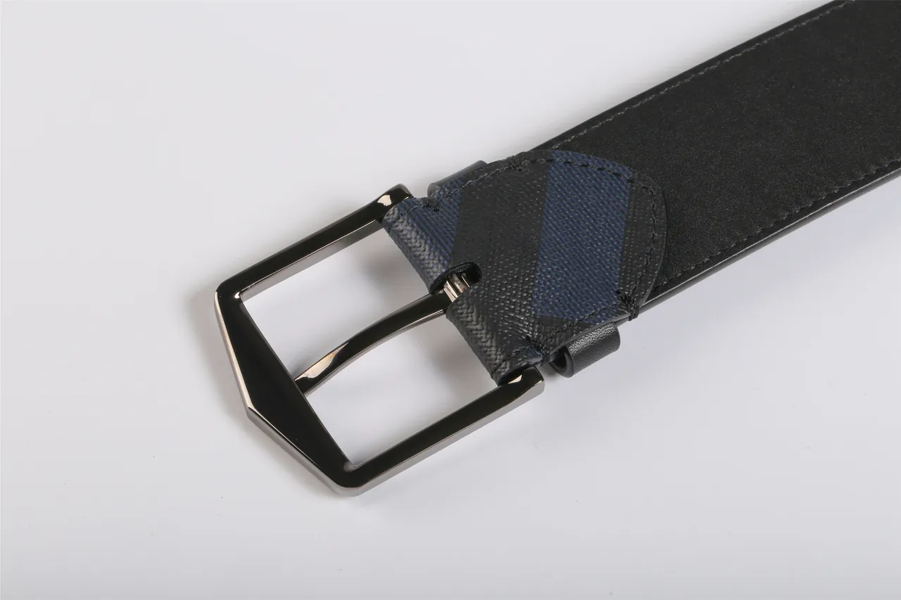 Burberry Navy Black Geometric Check Pattern Polished Rectangular Buckle Leather Belt 2