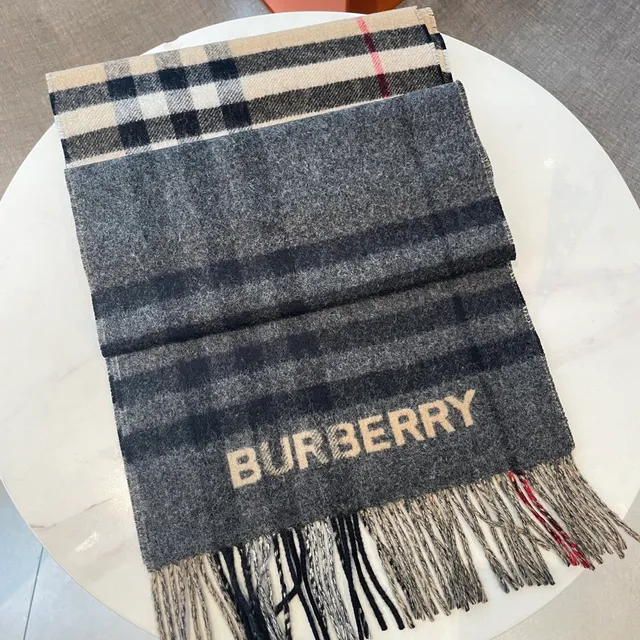 Burberry Nova Check Écharpe en Cachemire Gris Charbon 7