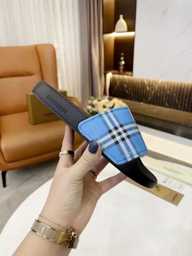 Burberry Slide Black Blue Single-Strap Slippers 8