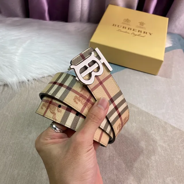 Burberry TB Ceinture Beige Rouge Noir à Carreaux en Cuir 8