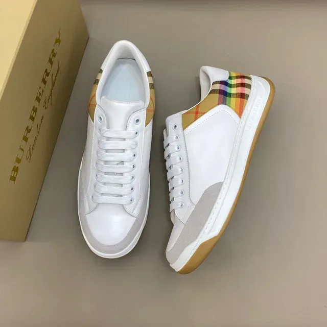 Burberry Sneakers Lifestyle Blanc Multicolore Bas en Cuir et Tissu à Carreaux 8
