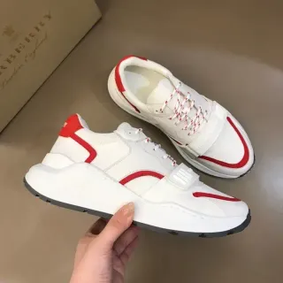 Burberry सफेद लाल चंकी सोल अपर लाइफस्टाइल स्नीकर्स