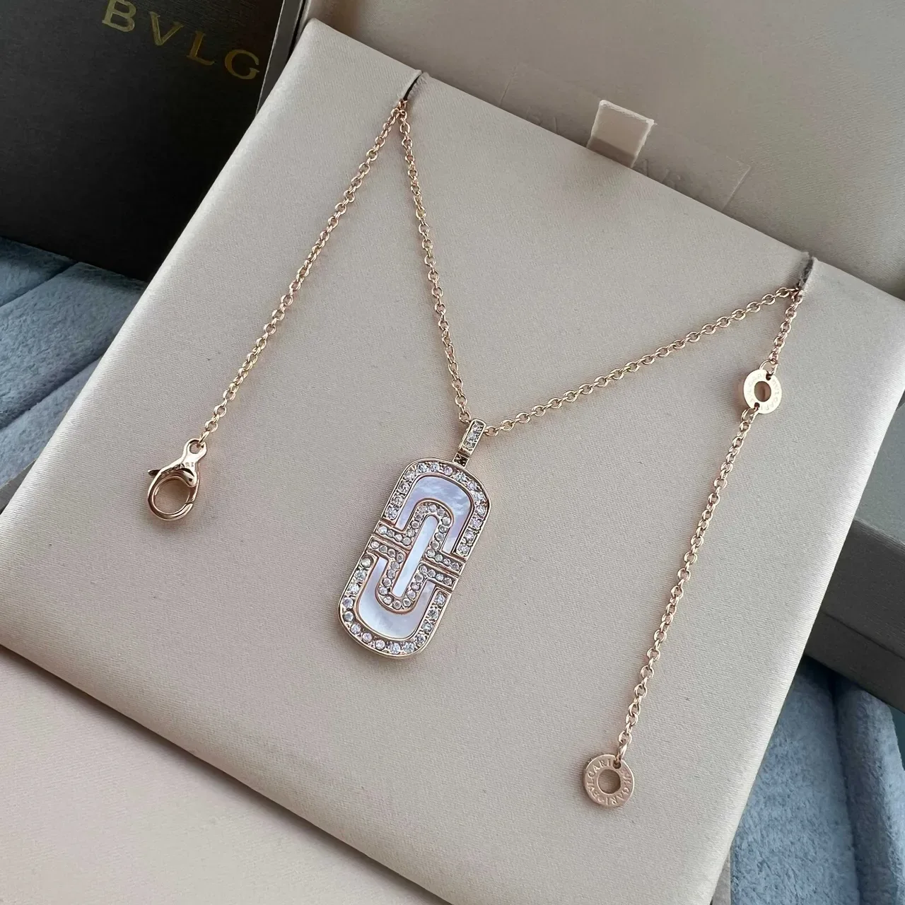 Bvlgari B.zero1 Geometric Mother-of-Pearl and Pavé Necklace 3