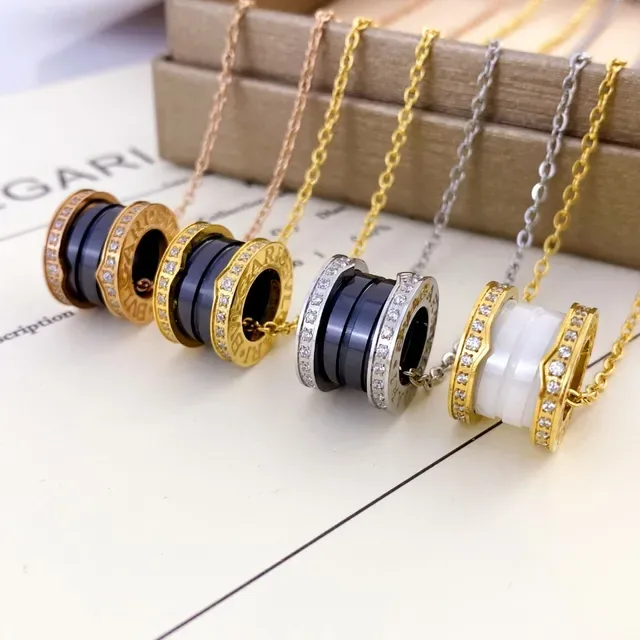 Bvlgari B.zero1 Collier à pendentif cylindrique rotatif 9