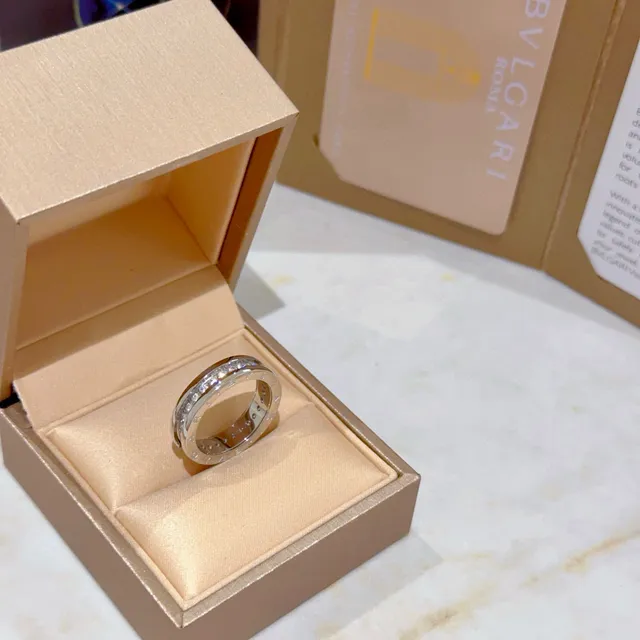 Bvlgari B.zero1 Rotating Dual-Band Pavé Ring 8