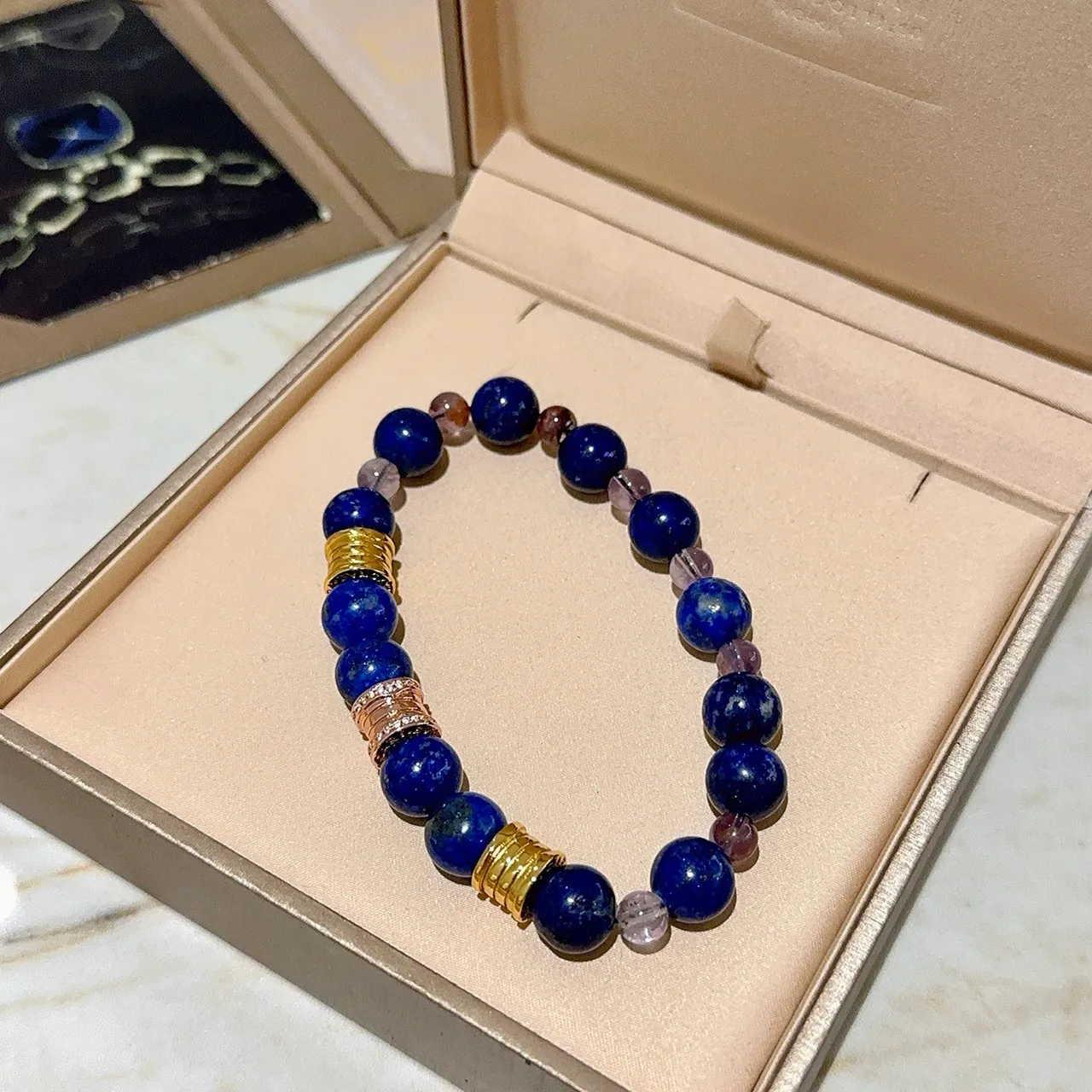 Bvlgari Bracelet Lapis-lazuli à perles bleu doré 3