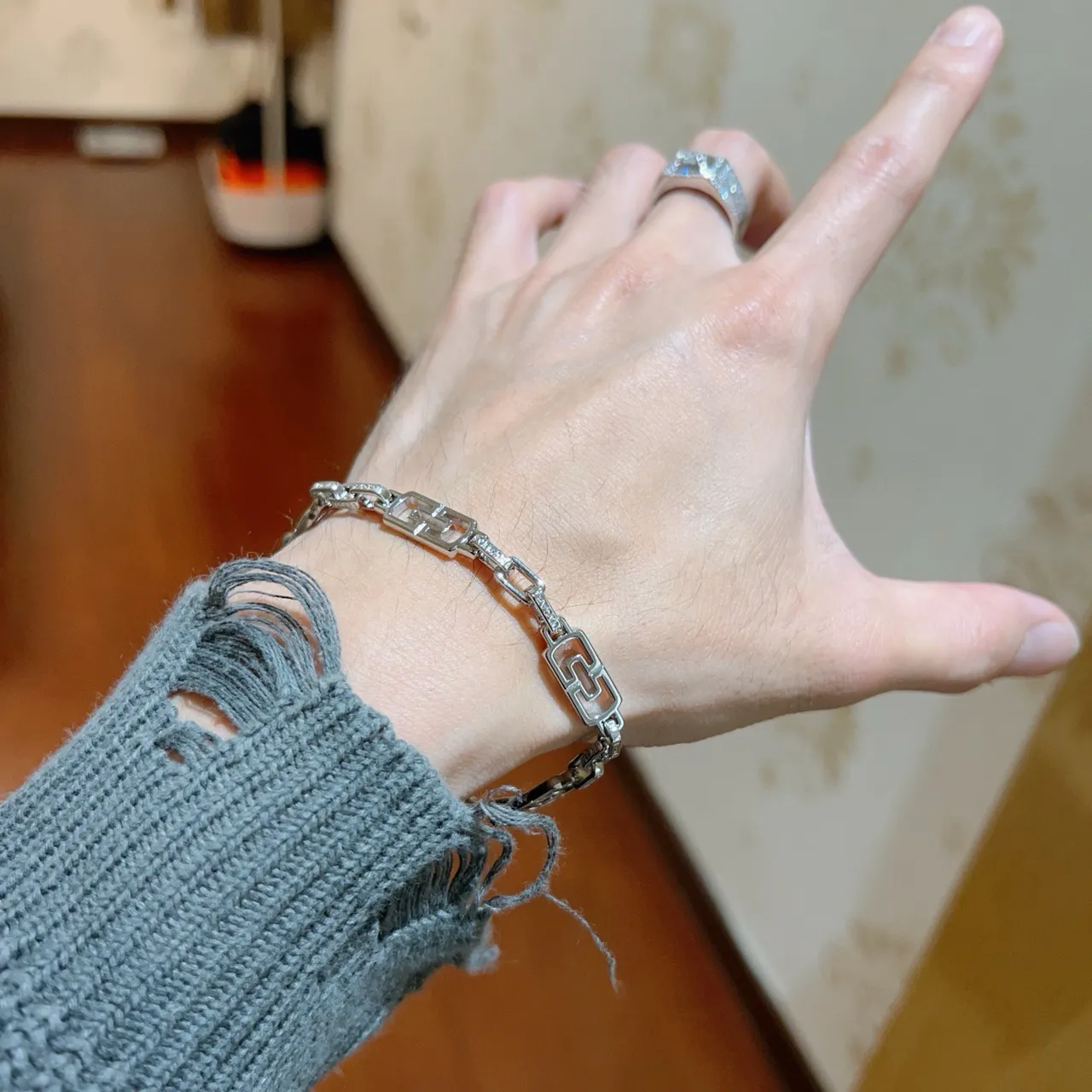 Bvlgari Gancini Geometric Pavé Silver-Tone Bracelet 7