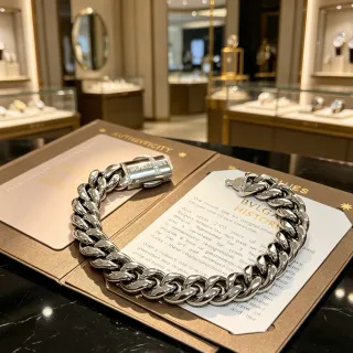 Bvlgari Iconica রূপালী মোটা কার্ব লিঙ্ক পালিশ ব্রেসলেট