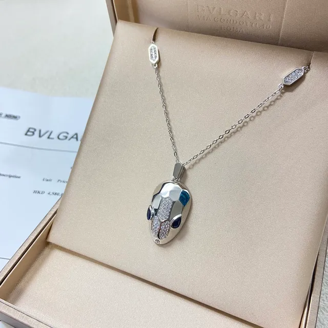 Bvlgari Serpenti قلادة رأس أفعى مقطّعة 3