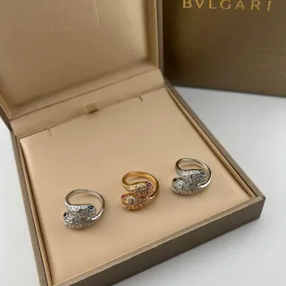 Bvlgari Serpenti সোনা রূপালি কুঁড়ানো সাপের নিদর্শন Pavé-Set ক্রিস্টাল রিং