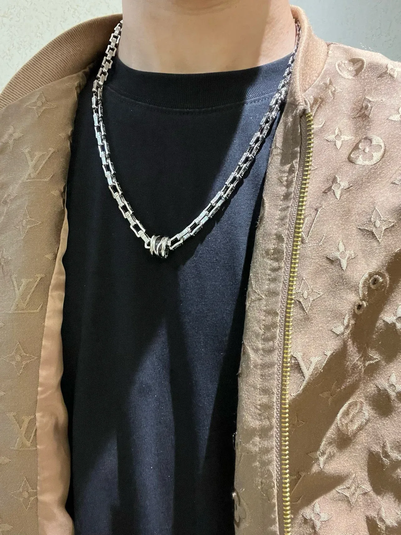 Bvlgari Serpenti-Inspired Twisted Clasp Silver-Tone Chain Necklace 2