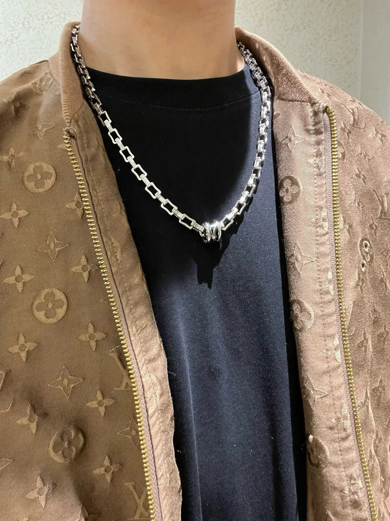 Bvlgari Serpenti-Inspired Twisted Clasp Silver-Tone Chain Necklace 5