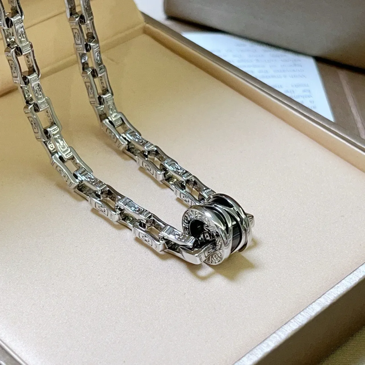 Bvlgari Serpenti-Inspired Twisted Clasp Silver-Tone Chain Necklace 6