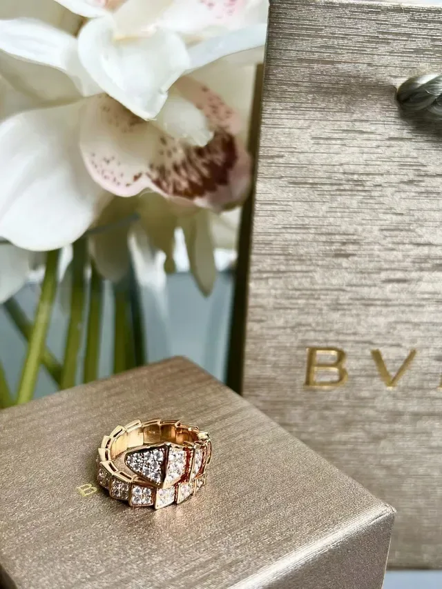 Bvlgari Serpenti Bague Diamants Pavé Or Rose 2