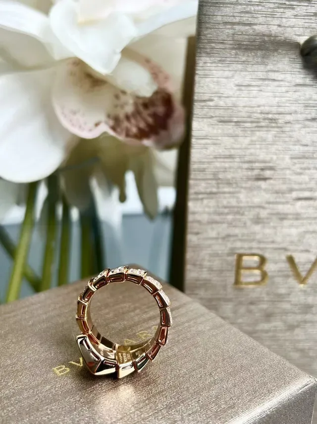 Bvlgari Serpenti Bague Diamants Pavé Or Rose 4
