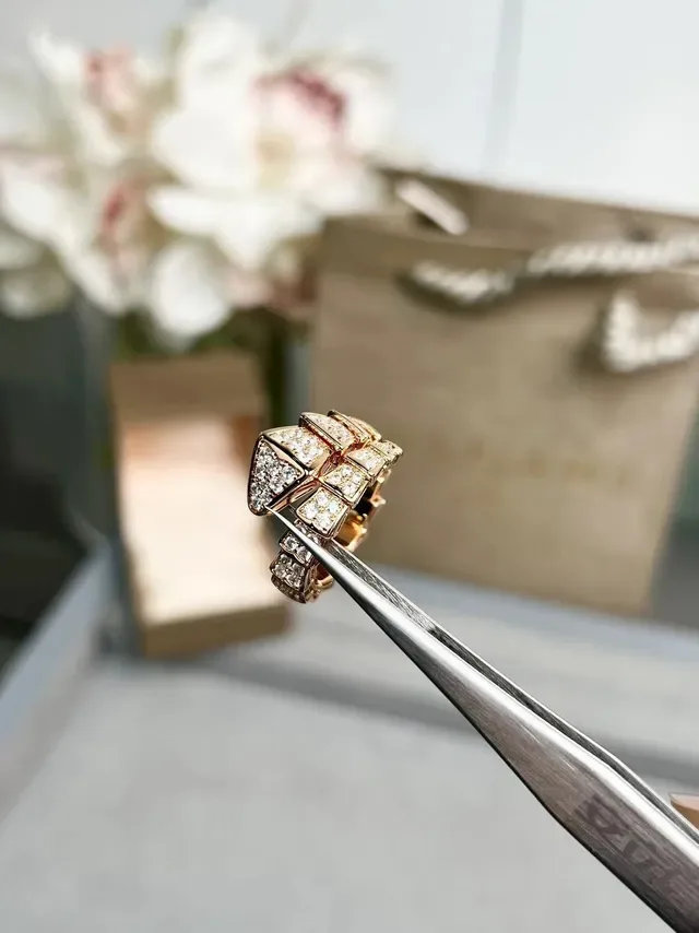 Bvlgari Serpenti Bague Diamants Pavé Or Rose 8