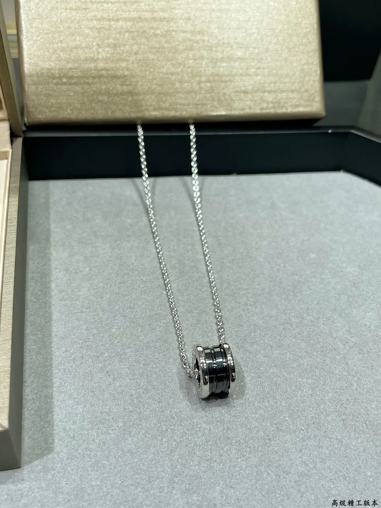 Bvlgari تعليقة برميلية فضية سوداء بناء متعدد الحلقات 3