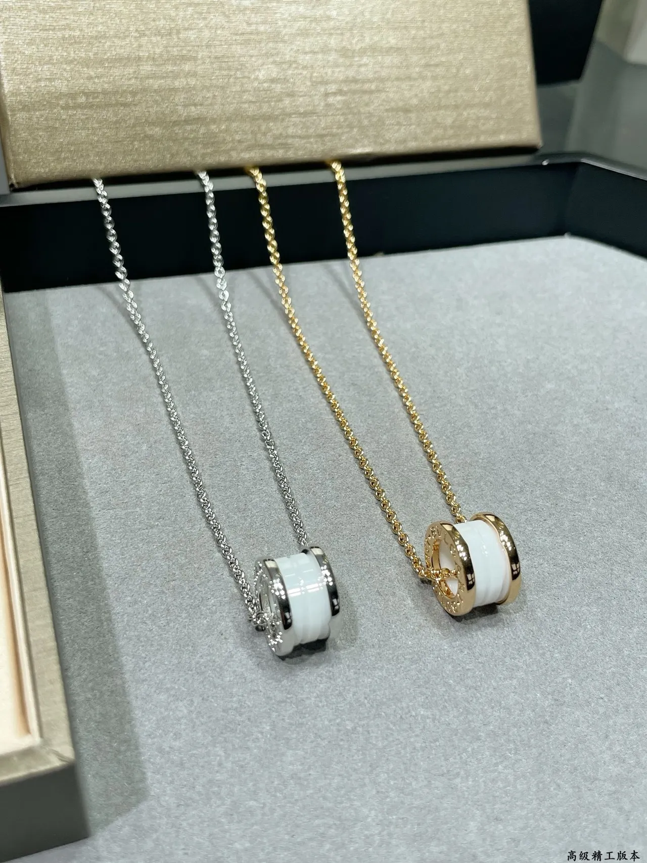 Bvlgari تعليقة برميلية فضية سوداء بناء متعدد الحلقات 7