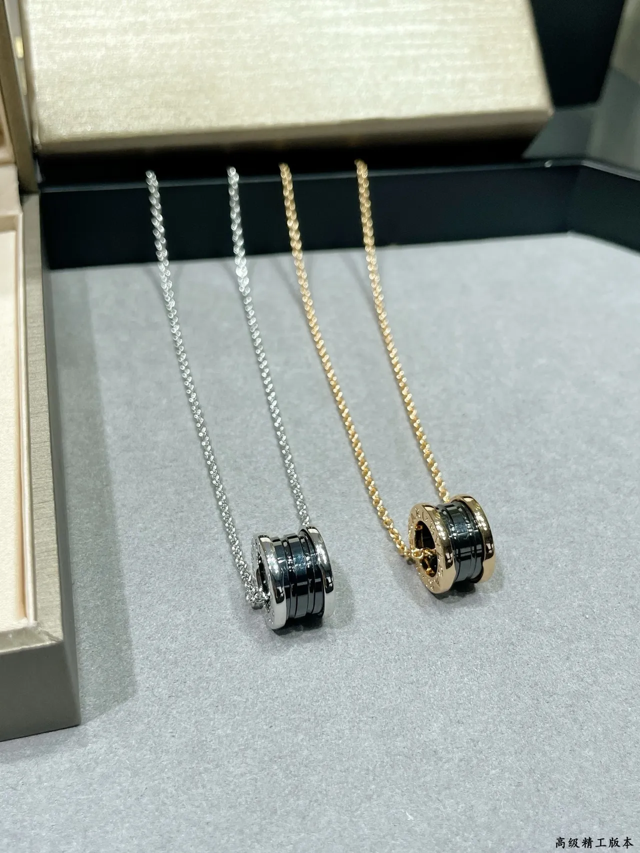 Bvlgari تعليقة برميلية فضية سوداء بناء متعدد الحلقات 8