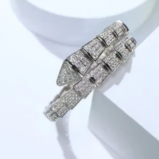 Bvlgari चाँदी सफेद घुंघराले साँप पावे सेट ब्रेसलेट