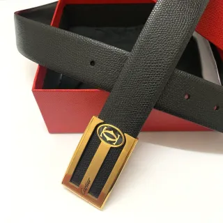 Cinturón de cuero Cartier negro y dorado con hebilla rectangular granulada