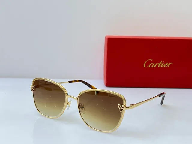 Cartier সোনালি বেগুনি ধাতুর ফ্রেম পান্থার হেড টেম্পল অ্যাকসেন্টস সানগ্লাস 6