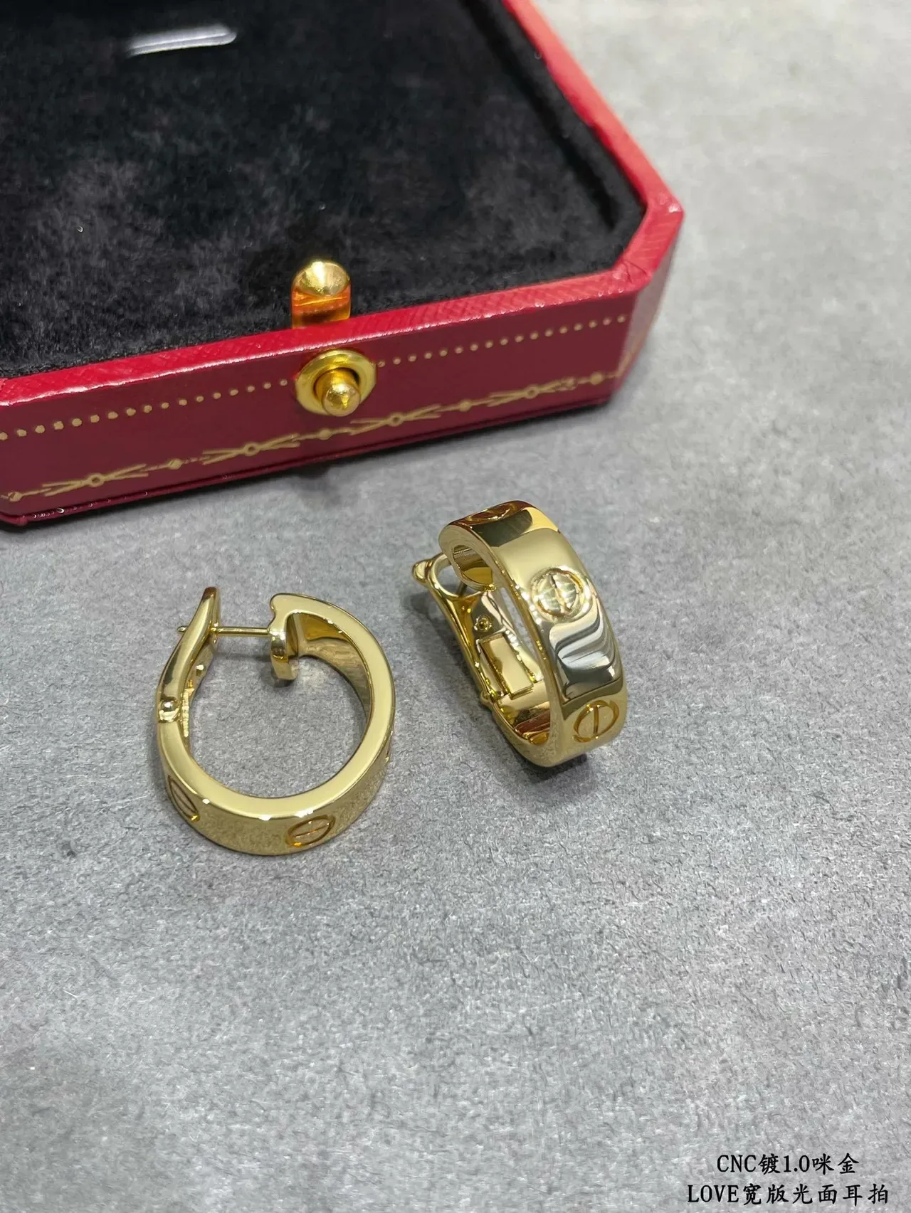 Cartier Love Boucles d'Oreilles Large Hoop en Métal Poli 3
