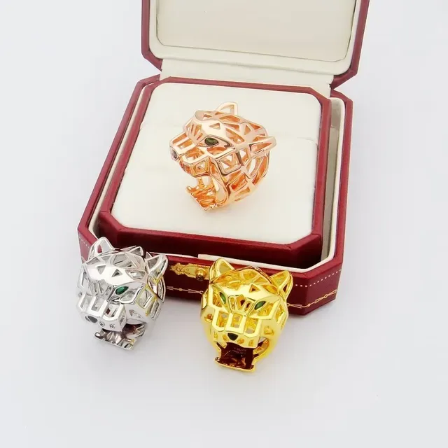 Bague Cartier Panthère de Cartier Or Blanc Pierre Verte 7