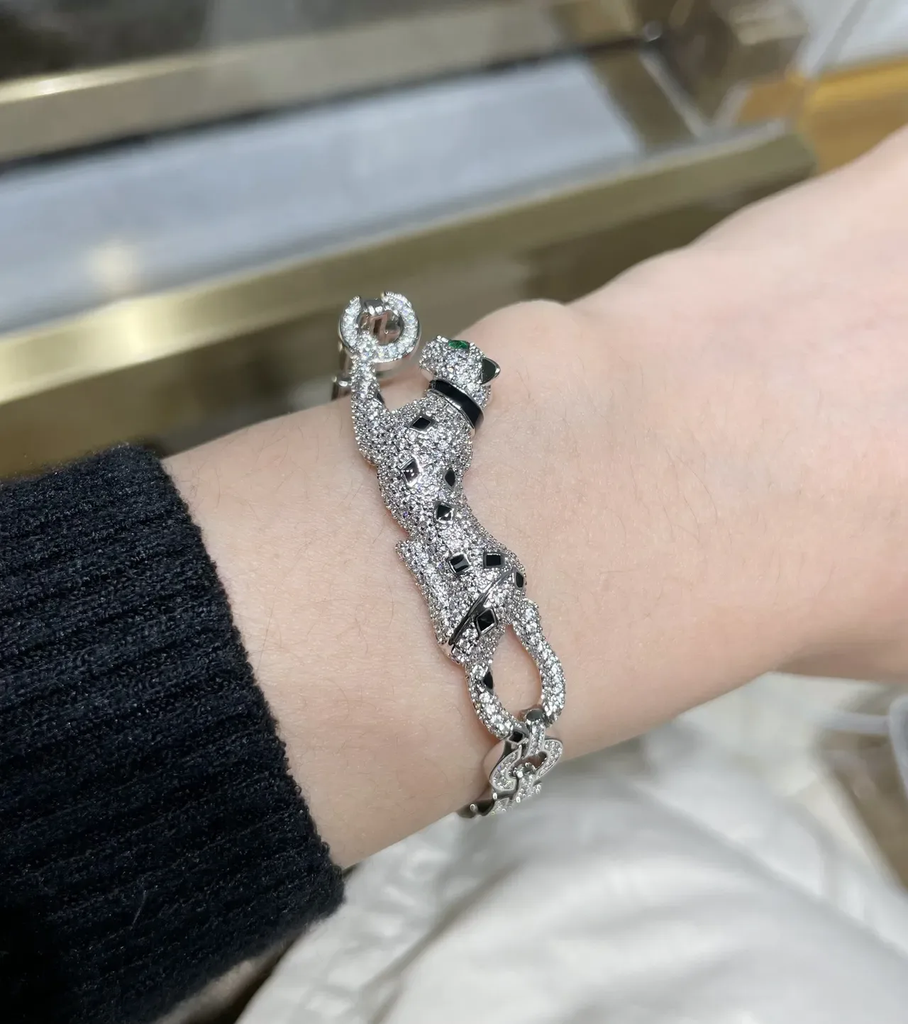 Bracelet Cartier Panthère diamants pavés Panther 9