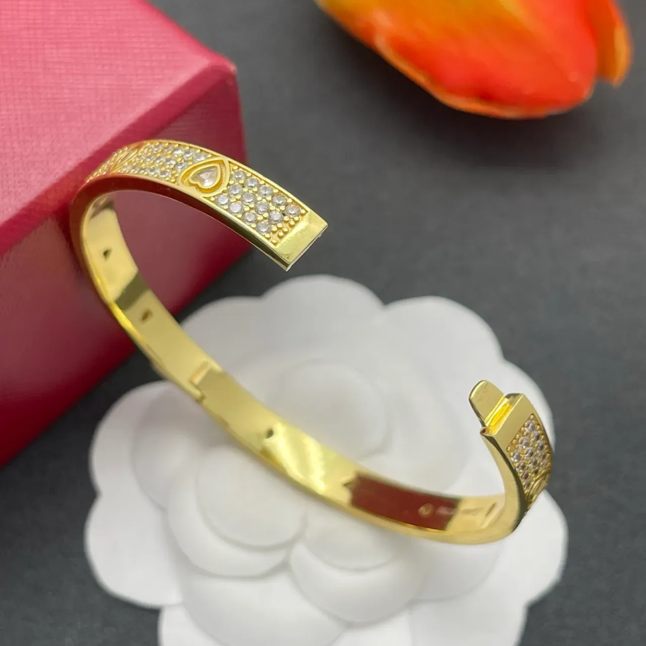 Cartier-Style Pavé Cristal Cœur Ovale Manchette 4