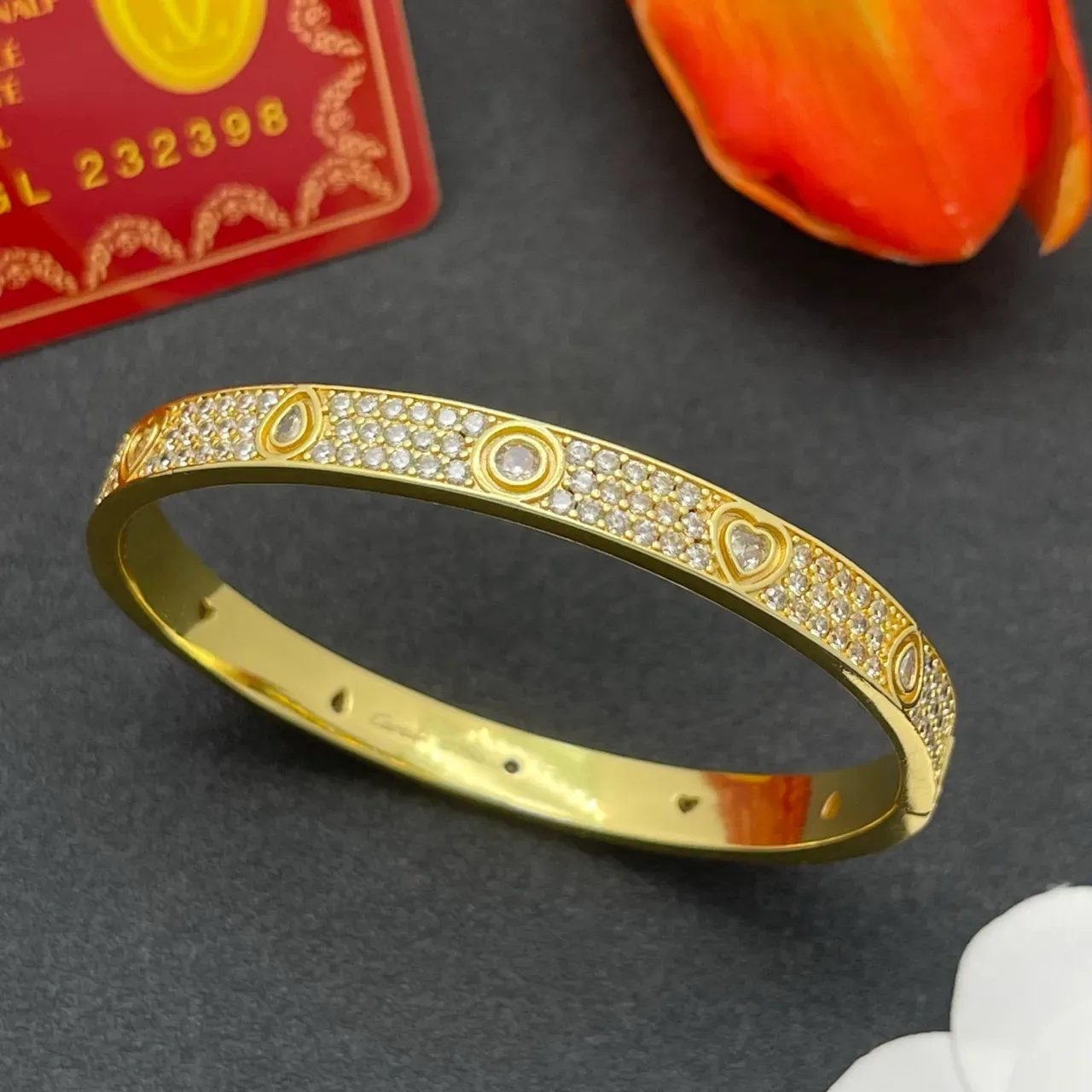 Cartier-Style Pavé Cristal Cœur Ovale Manchette 7