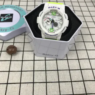Casio Baby-G blanc et vert analogique-digital boîtier en résine montre