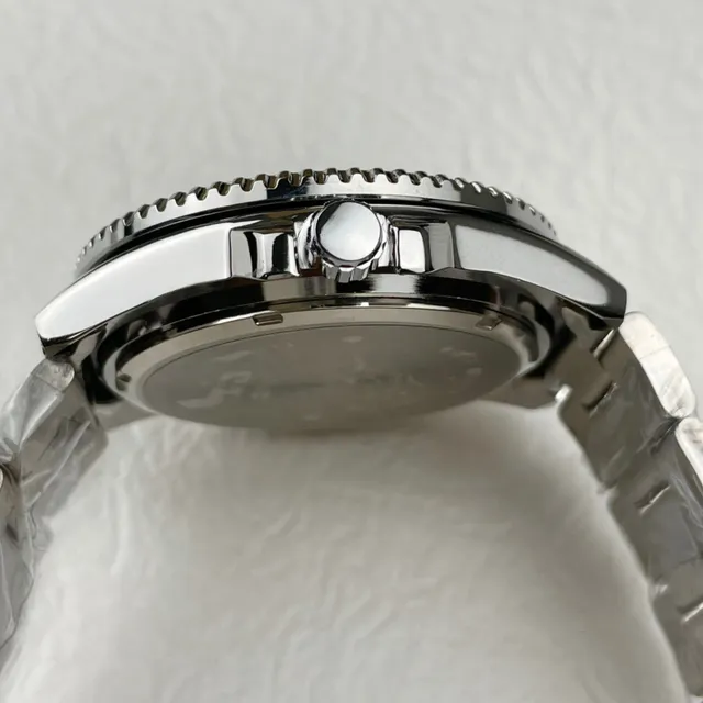 Casio Diver-Style Watch Green Dial Black Bezel Stainless Steel Sports Watch 2