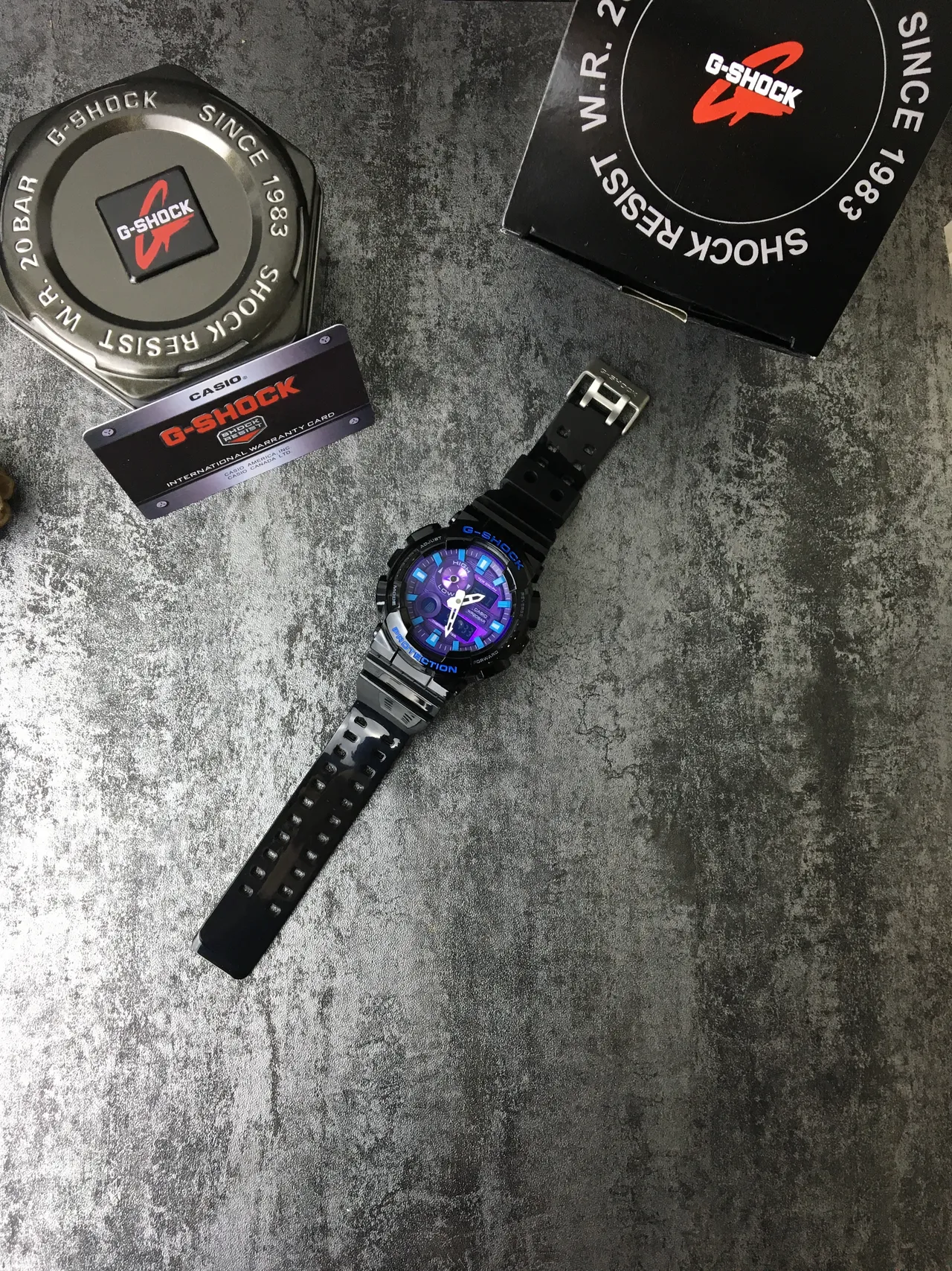 Casio G-Shock GA-100 Montre Sportive Violet et Bleu 7