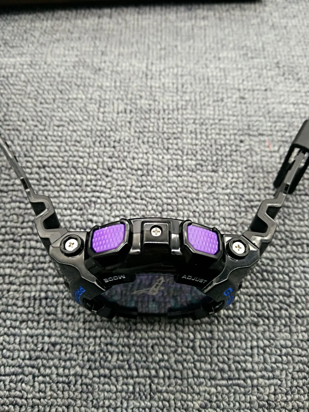 Casio G-Shock GA-100 Montre Sportive Violet et Bleu 10