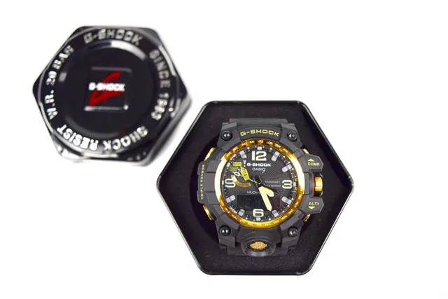 Casio G-Shock Mudmaster Black and Gold Sports Watch 4